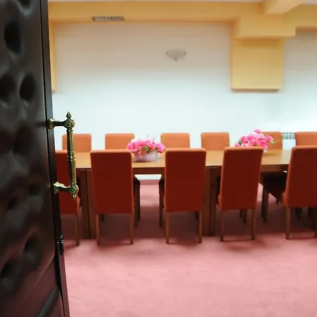 Aleja Aa Hotel