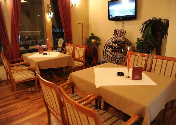 מלון Aleja Aa 4*