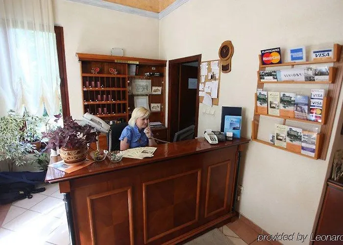 מלון Aleja Aa 4*